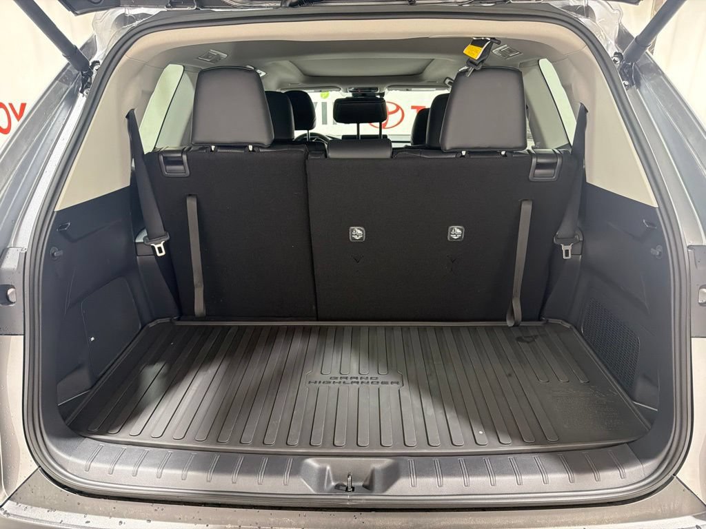 New 2026 Toyota Grand Highlander AWD image 18