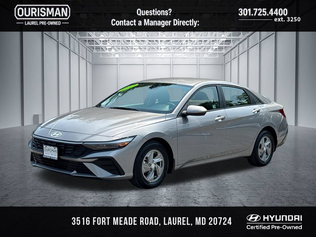 Certified 2025 Hyundai Elantra SE FWD image 4