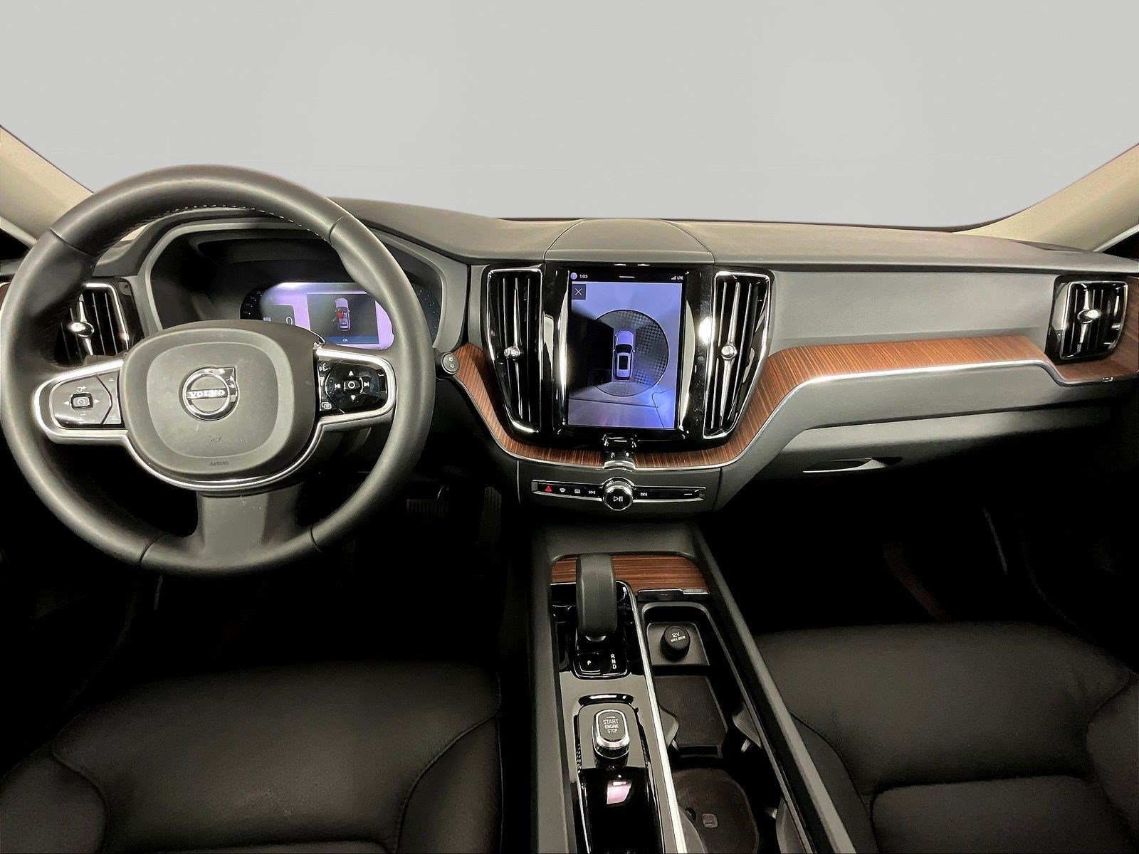Used 2023 Volvo XC60 B5 Plus AWD/4WD image 7