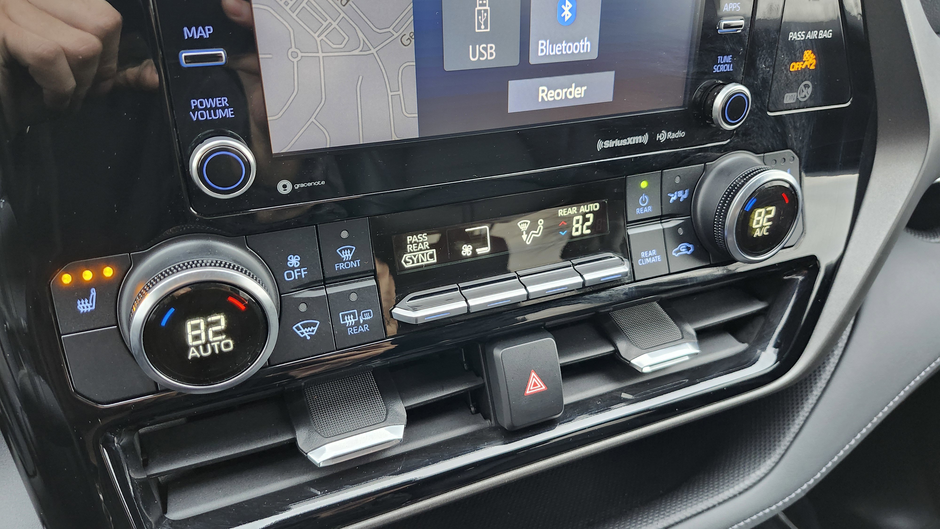 Used 2022 Toyota Highlander XLE image 36