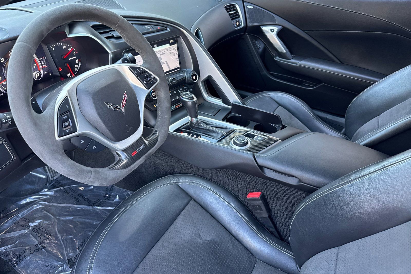Used 2018 Chevrolet Corvette Z06 RWD image 11