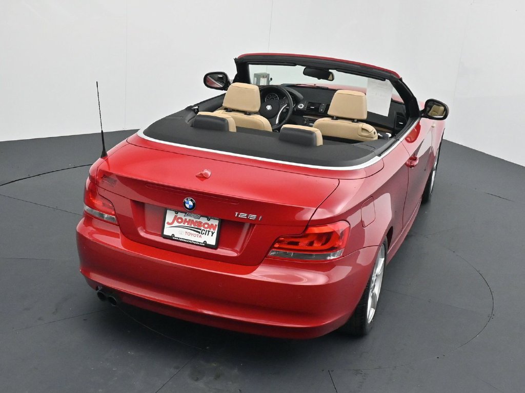 Used 2012 BMW 128i Convertible RWD image 25