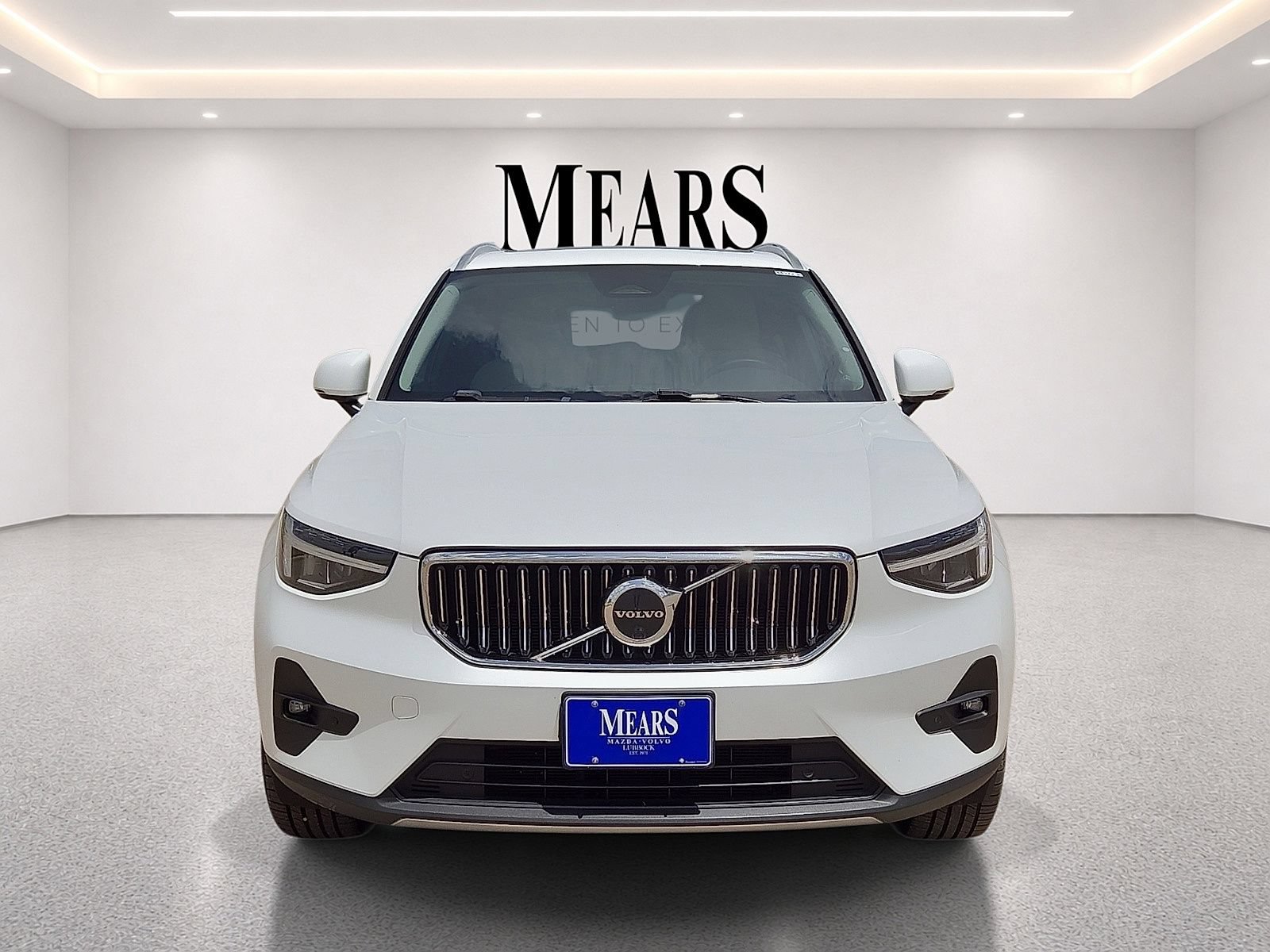 Used 2023 Volvo XC40 B5 Plus w/ Driver Assist Package AWD/4WD image 9