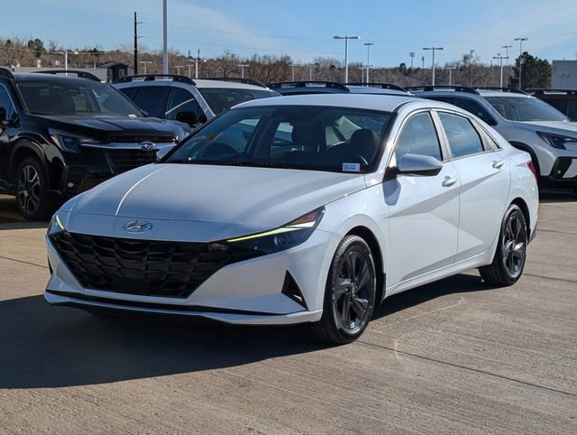 Used 2022 Hyundai Elantra SEL w/ Convenience Package image 10