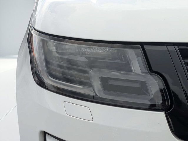 Used 2022 Land Rover Range Rover Evoque R-Dynamic SE AWD/4WD image 9
