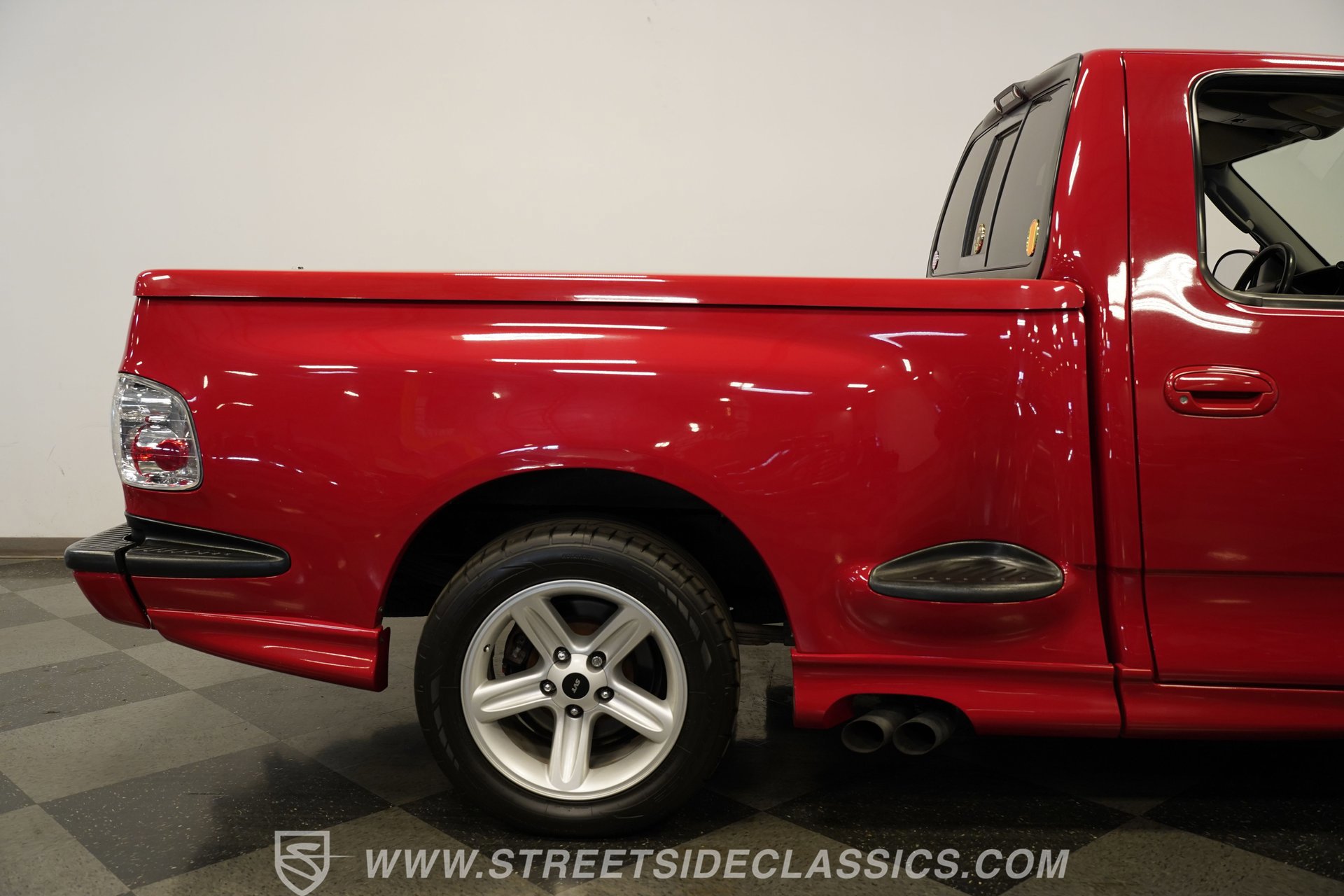 Used 2003 Ford F150 Lightning RWD image 33