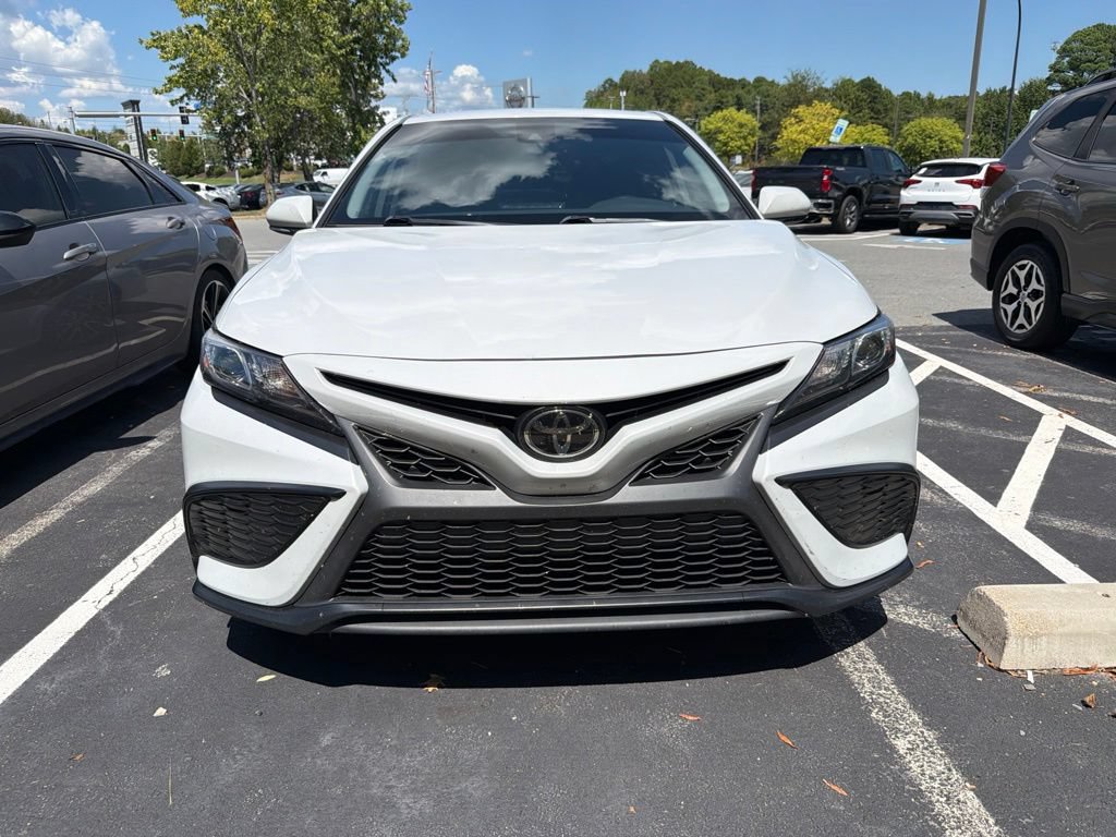Used 2023 Toyota Camry SE FWD image 5