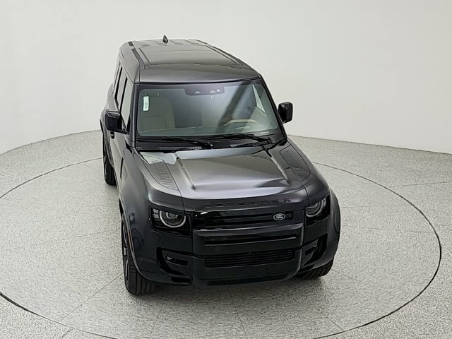 New 2026 Land Rover Defender 110 V8 AWD/4WD image 14