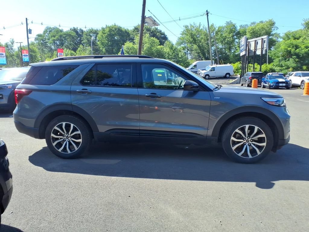 Used 2023 Ford Explorer ST-Line w/ Class IV Trailer Tow Package AWD/4WD image 24