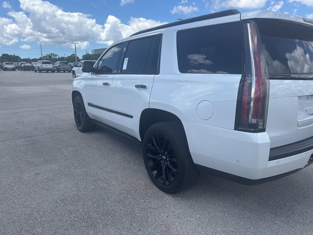 Used 2017 Cadillac Escalade Premium Luxury image 5