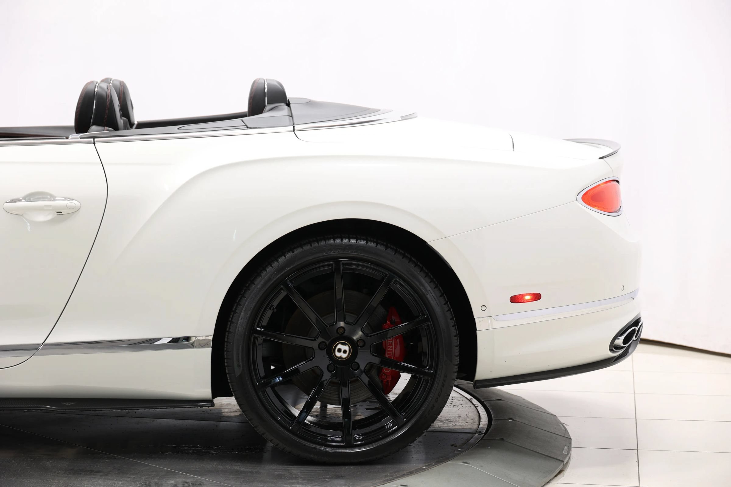 Used 2020 Bentley Continental GT V8 AWD/4WD image 11