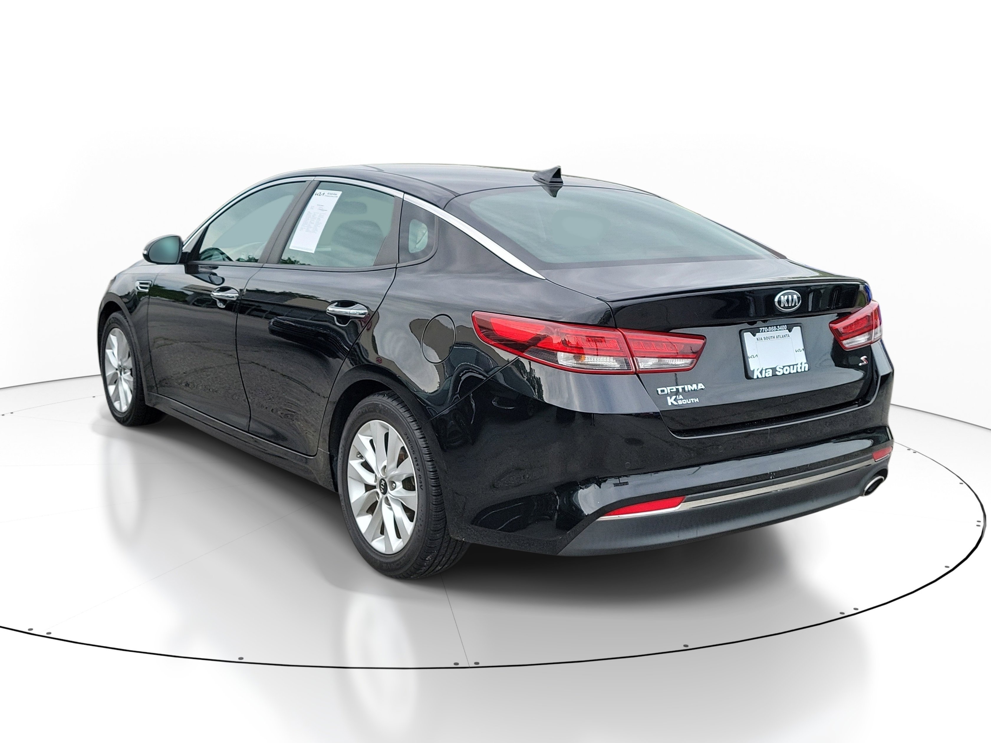 Used 2018 Kia Optima S FWD image 4