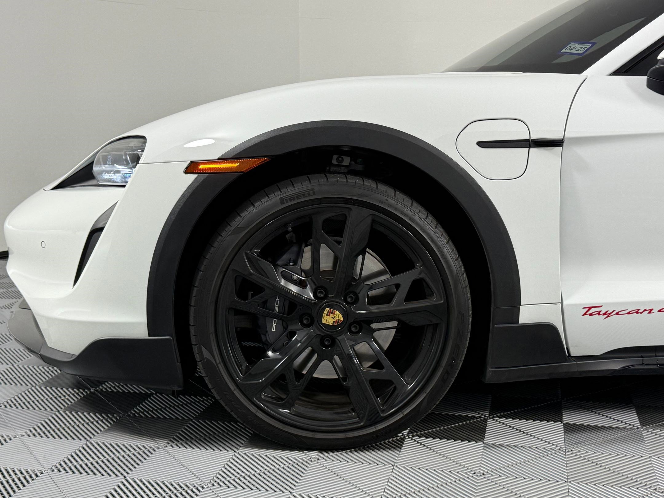 Used 2022 Porsche Taycan 4 Cross Turismo image 12