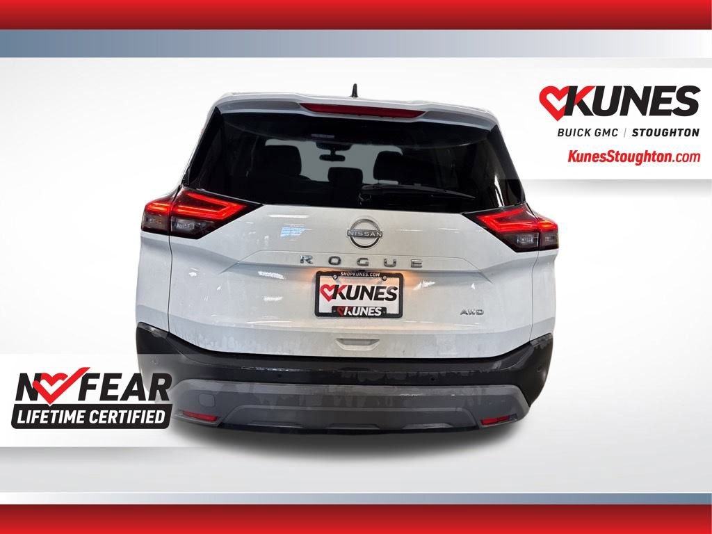 Used 2023 Nissan Rogue S image 10