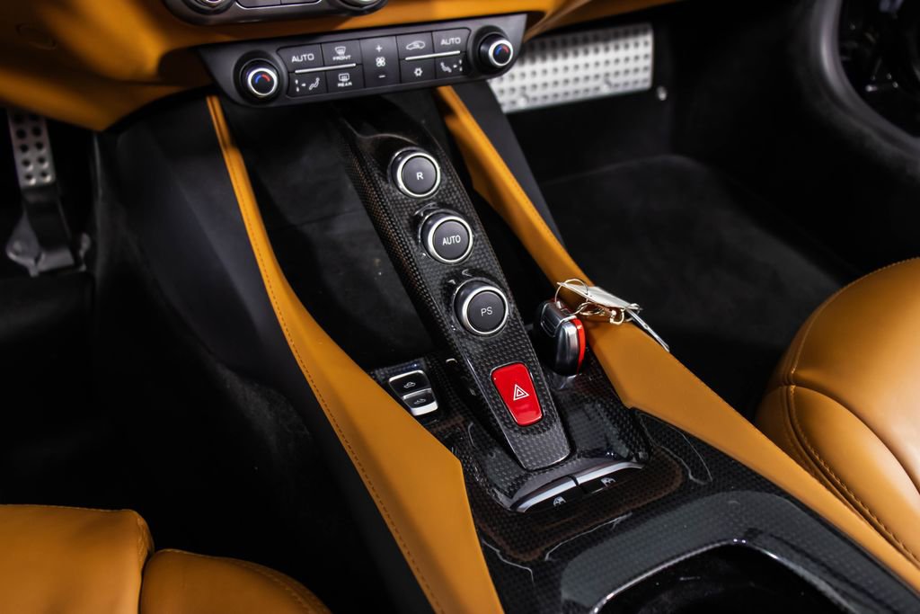 Certified 2019 Ferrari Portofino image 5