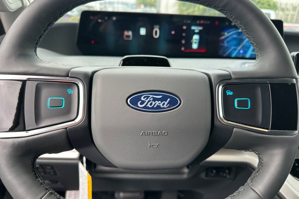 New 2026 Ford Expedition Active image 22