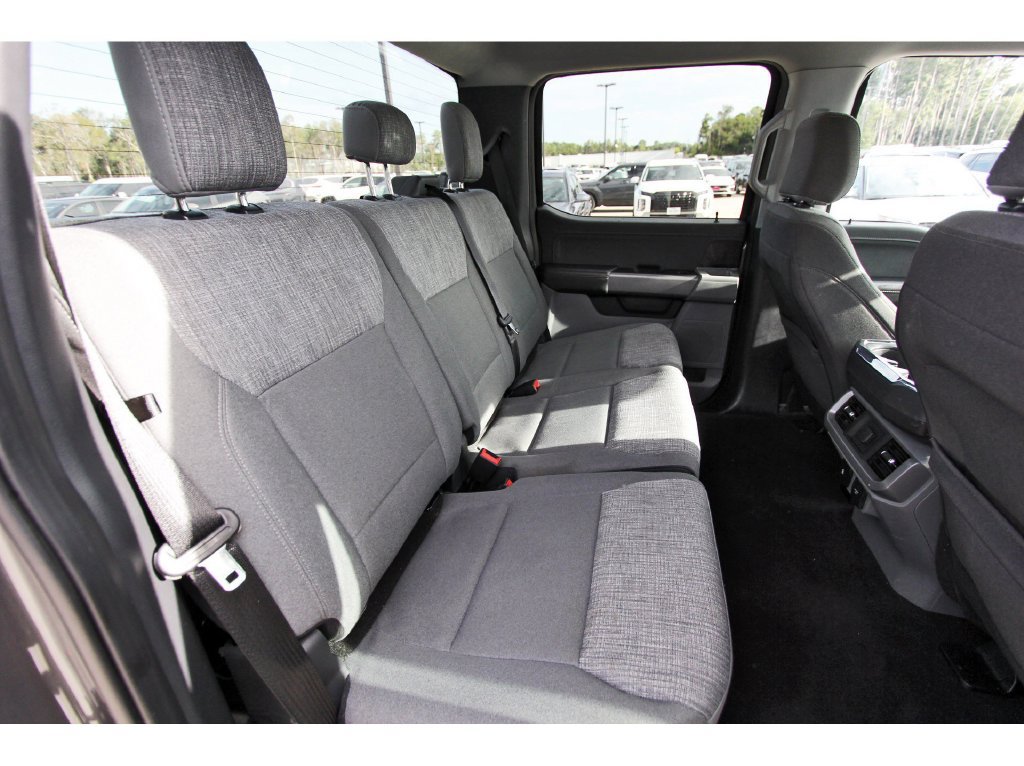 Used 2023 Ford F150 Lightning XLT AWD/4WD image 13