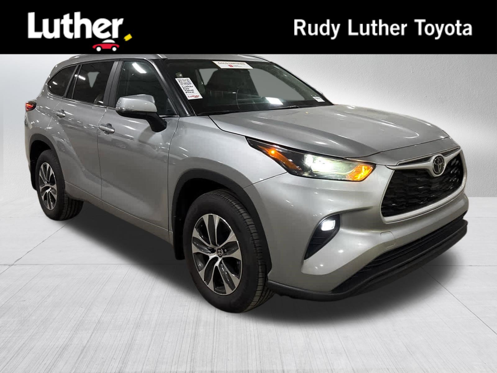 Used 2025 Toyota Highlander XLE