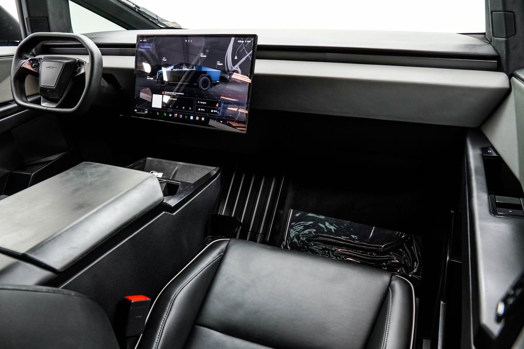 Used 2025 Tesla Cybertruck AWD Crew Cab image 21