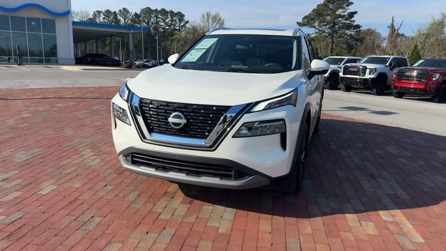 Used 2022 Nissan Rogue SV w/ SV Premium Package image 6