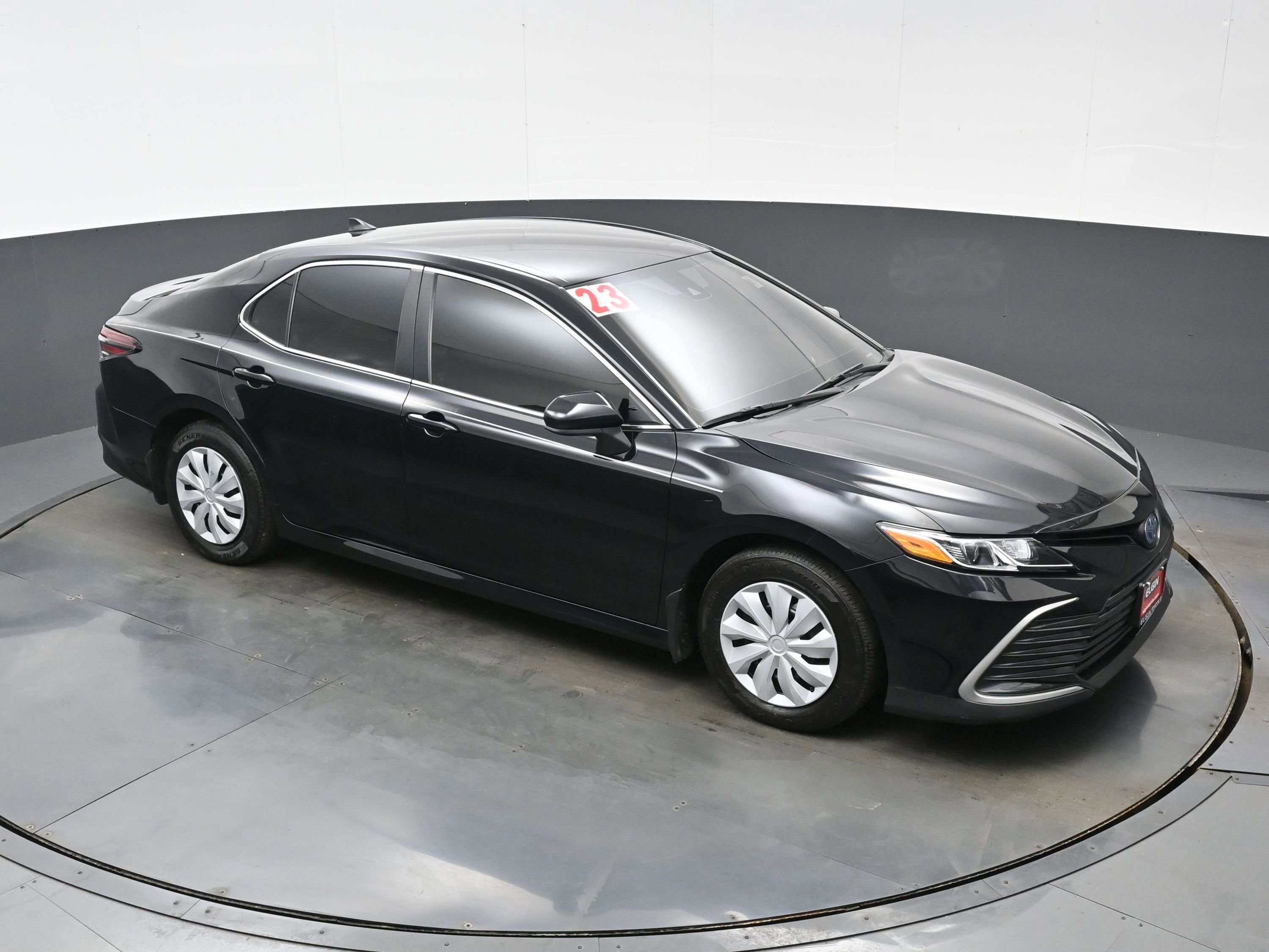 Used 2023 Toyota Camry LE image 34