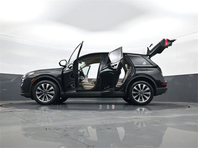 Used 2022 Lincoln Corsair Reserve image 34
