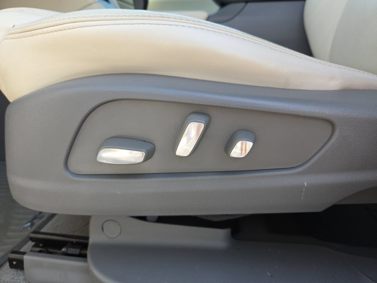 Used 2019 Cadillac XT5 Luxury FWD image 21