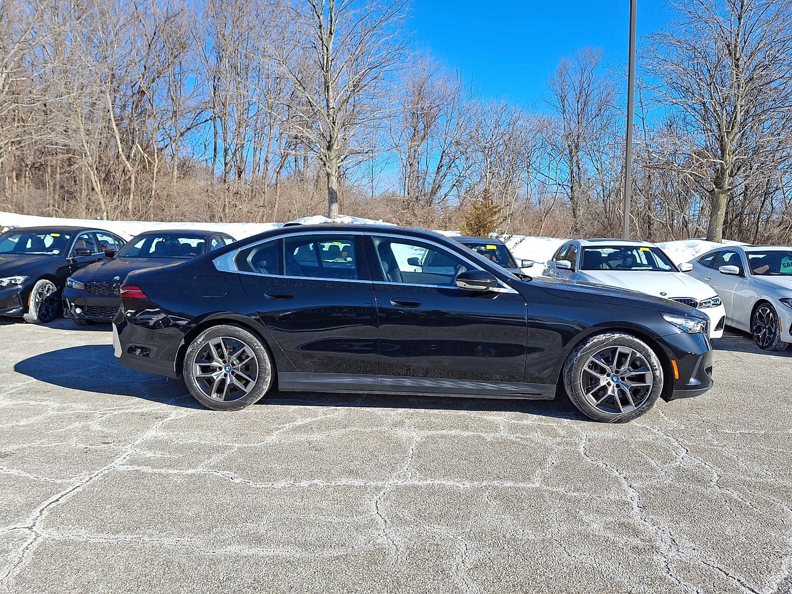 Used 2024 BMW i5 eDrive40i w/ Premium Package image 7