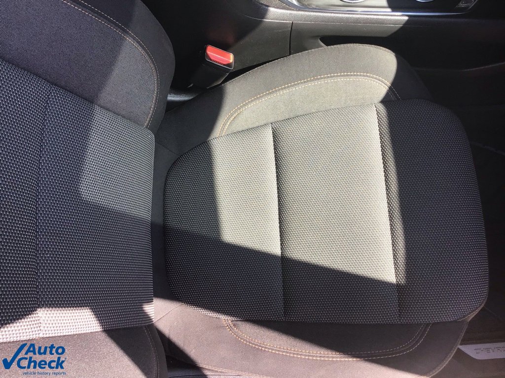 Used 2021 Chevrolet Traverse LT image 29