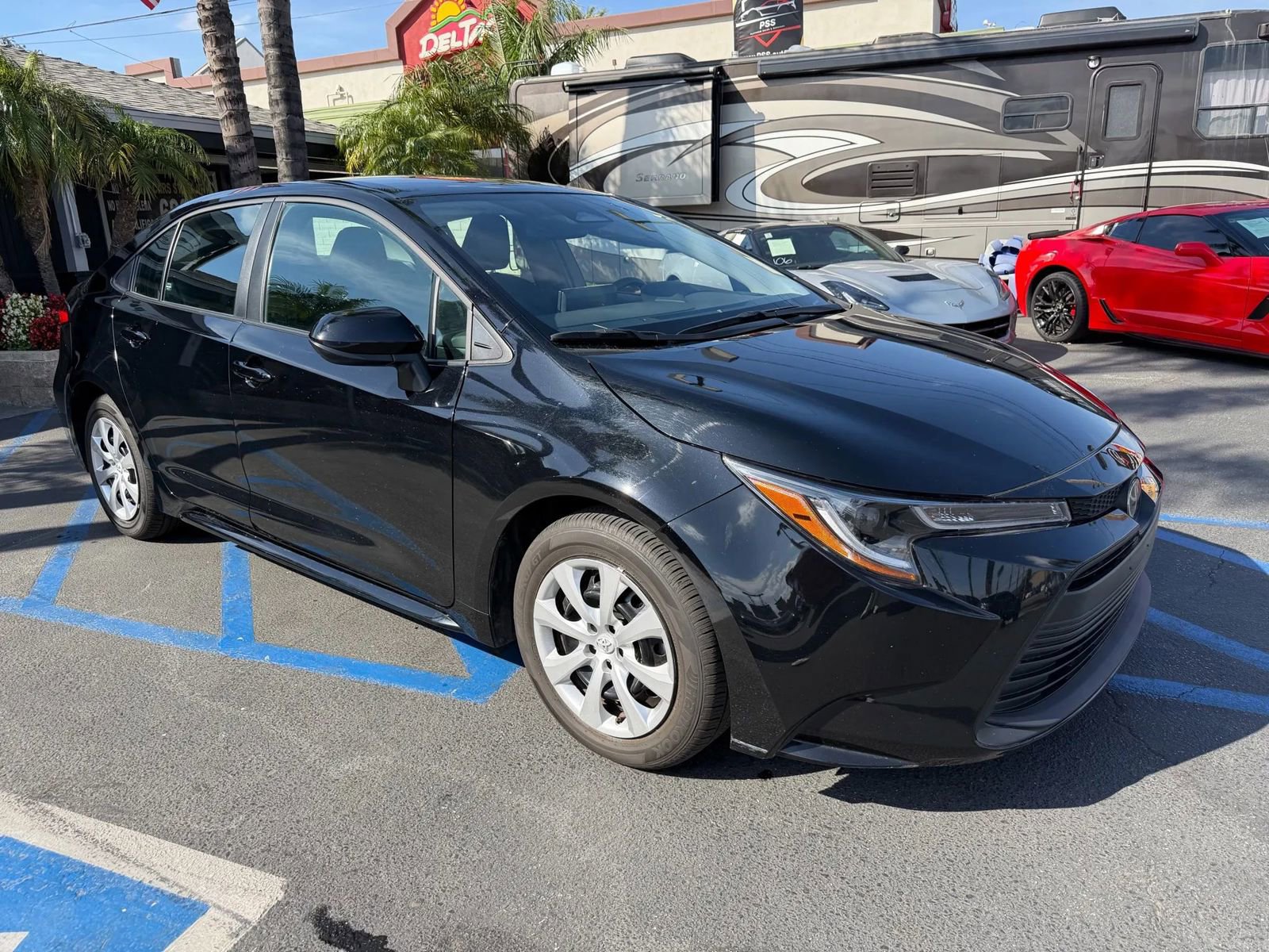 Used 2025 Toyota Corolla LE image 1