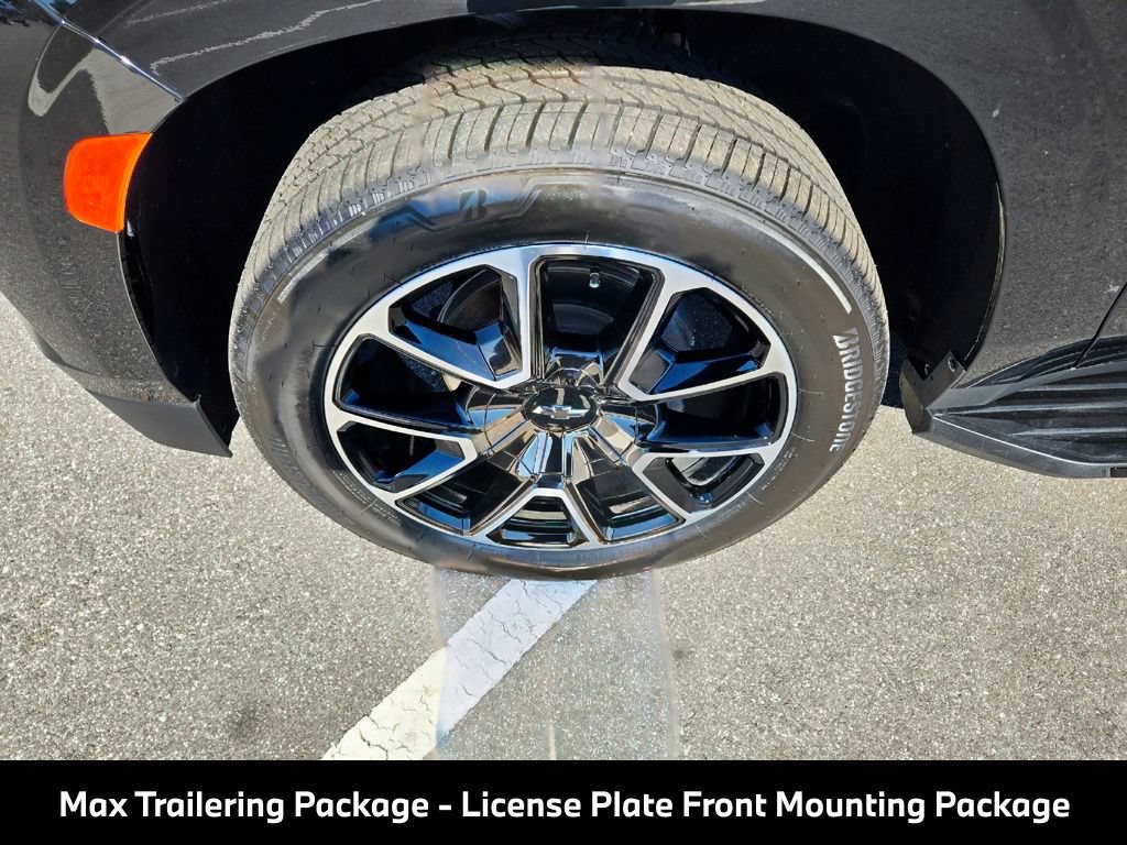 Used 2022 Chevrolet Tahoe RST w/ Luxury Package AWD/4WD image 14