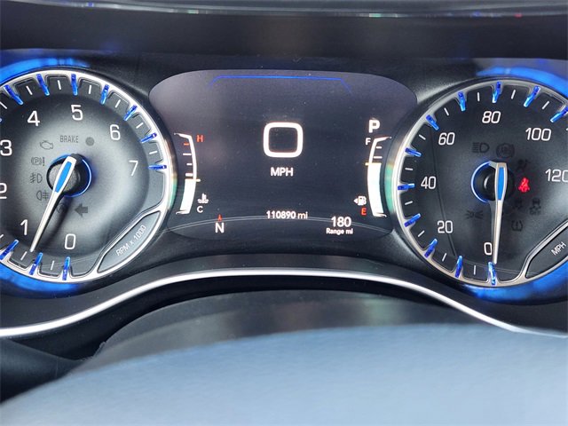 Used 2020 Chrysler Pacifica Limited image 16