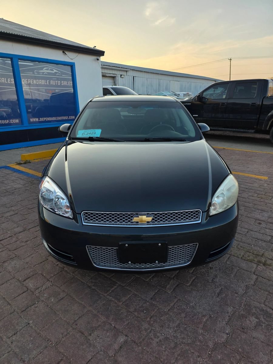 Used 2014 Chevrolet Impala Limited LS FWD image 2
