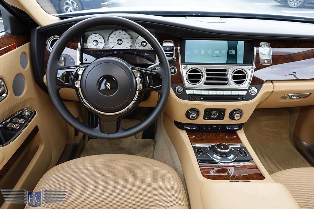 Used 2014 Rolls-Royce Ghost image 22