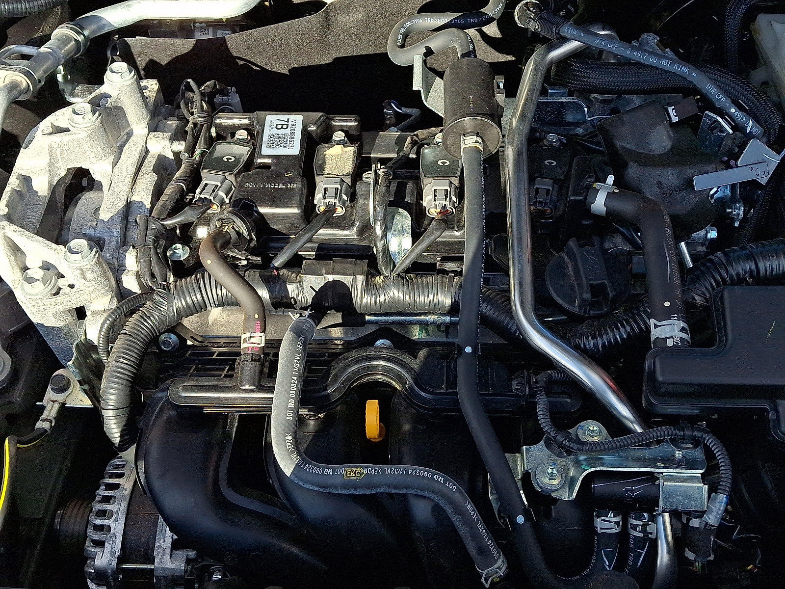 Used 2025 Nissan Kicks SR image 27