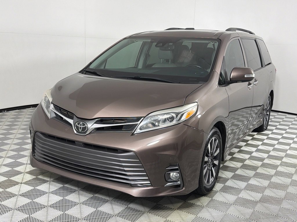 Used 2019 Toyota Sienna Limited FWD image 9