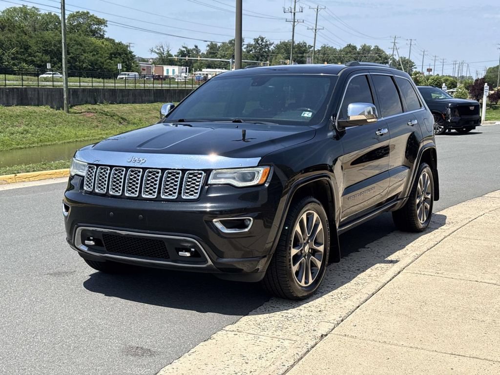 Used 2017 Jeep Grand Cherokee Overland AWD/4WD image 21