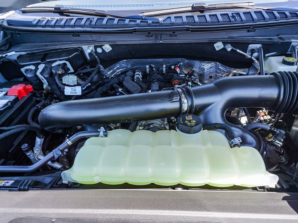 New 2025 Ford Expedition Active image 25