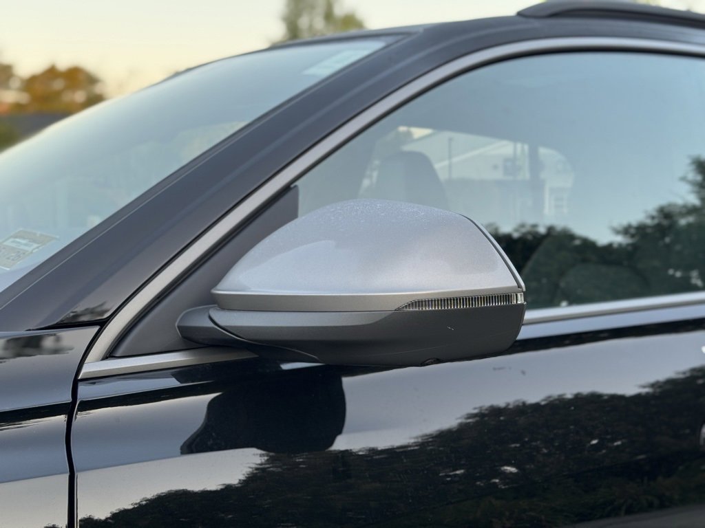 New 2025 Audi RS Q8 performance image 19