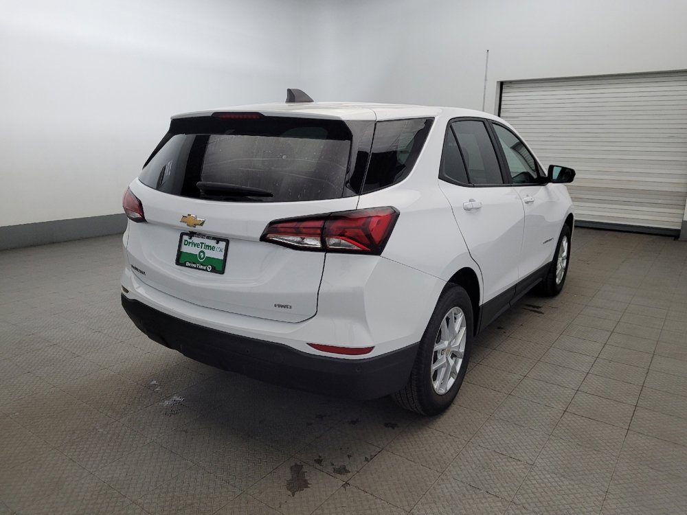 Used 2024 Chevrolet Equinox LS w/ LS Convenience Package image 9