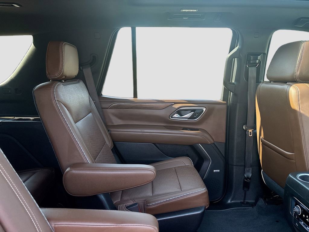 Used 2021 Chevrolet Tahoe High Country w/ Premium Package RWD image 24