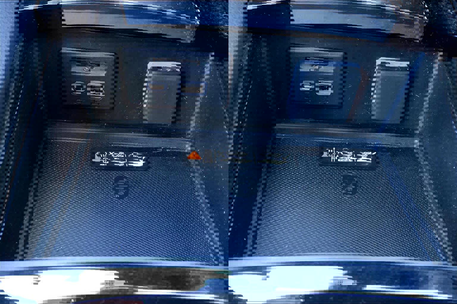 Used 2023 Buick Envision Avenir image 35