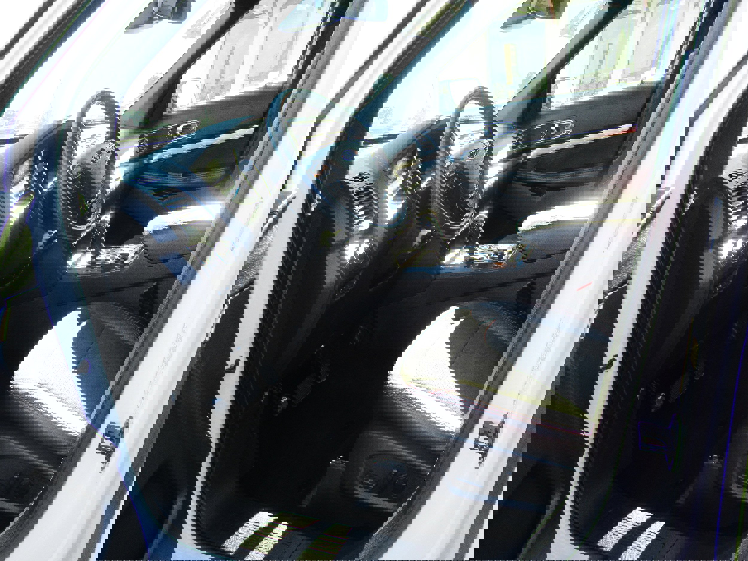 Used 2019 Ford Explorer XLT w/ Equipment Group 202A image 7