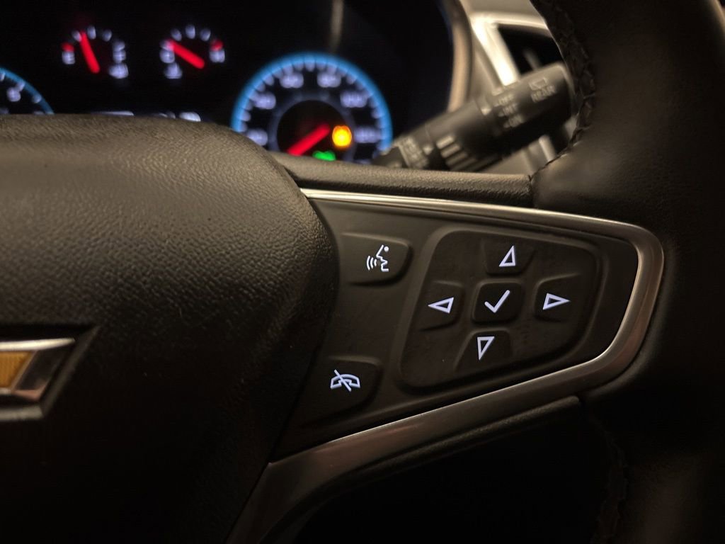 Used 2020 Chevrolet Equinox LS w/ LPO, Floor Liner Package image 17