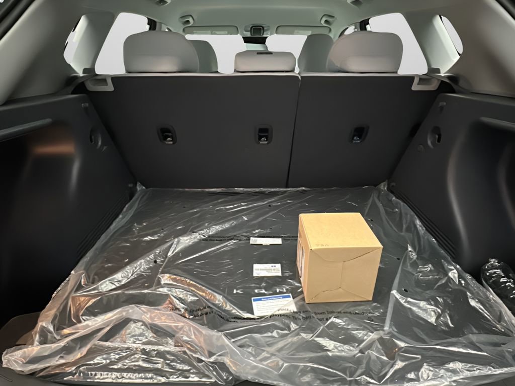 Certified 2025 Hyundai Kona SE image 17