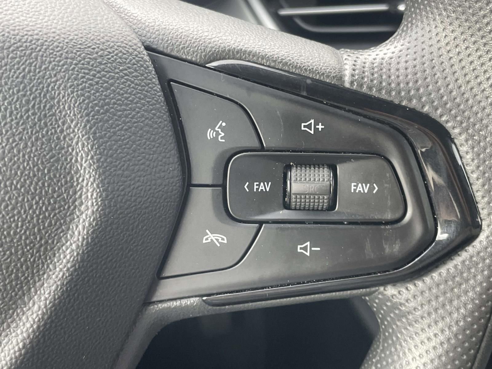 Used 2025 Chevrolet Trax LS image 21