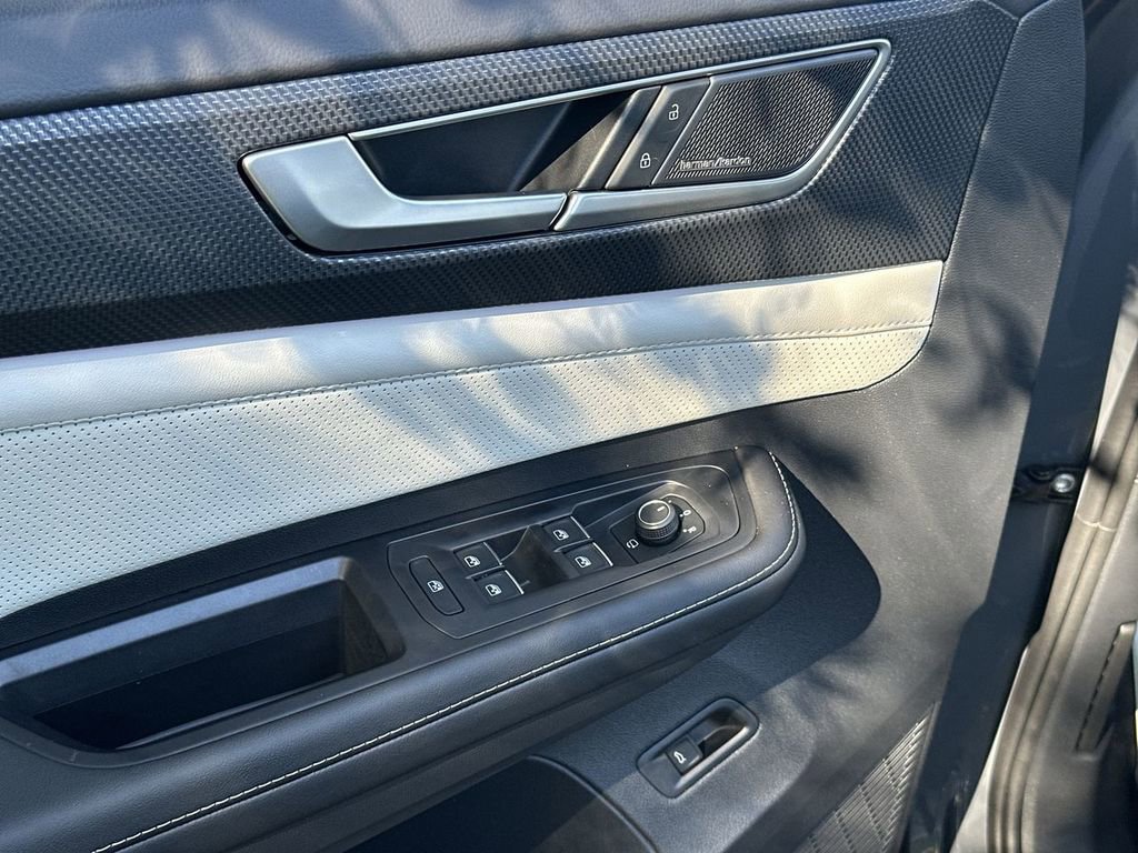 New 2025 Volkswagen Atlas Cross Sport SEL Premium R-Line image 13