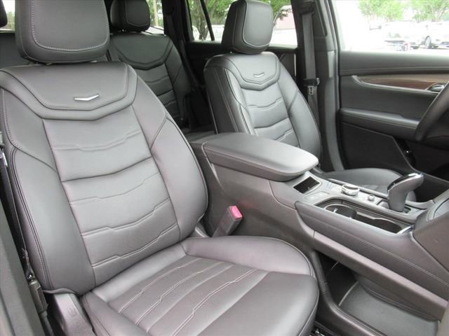 Certified 2025 Cadillac XT6 Premium Luxury w/ Platinum Package AWD/4WD image 10
