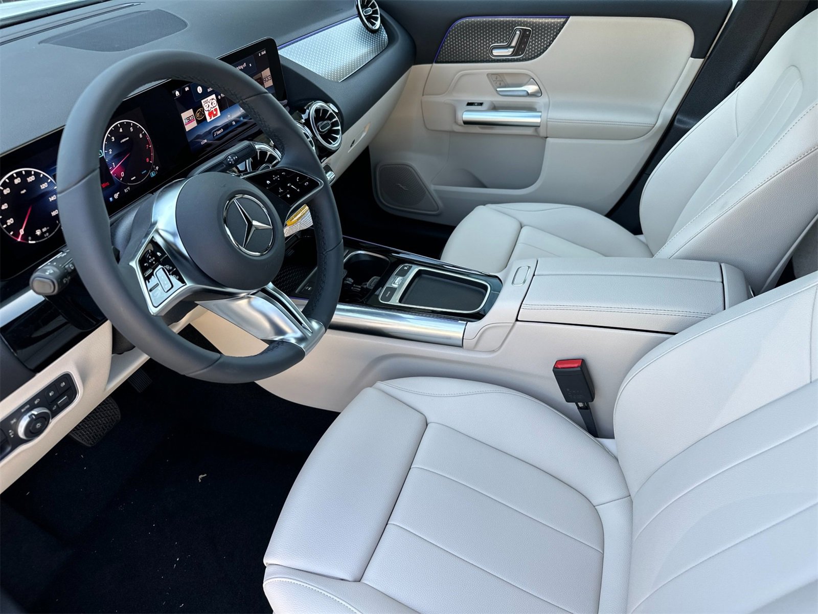 New 2025 Mercedes-Benz GLA 250 image 10