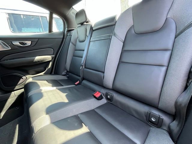 Used 2019 Volvo S60 T6 R-Design image 29